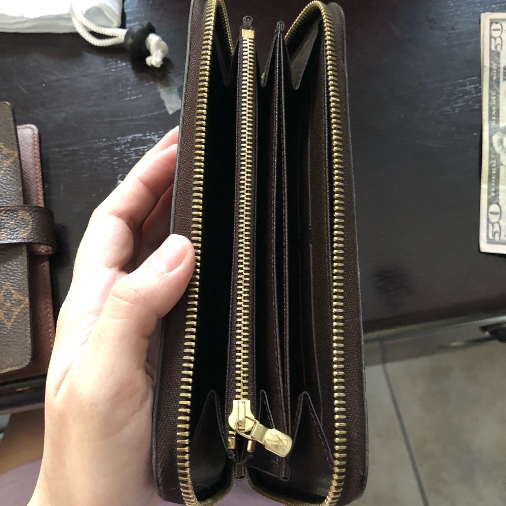 Lv zippy wallet‼️one day sale‼️ - Picture 3 of 8